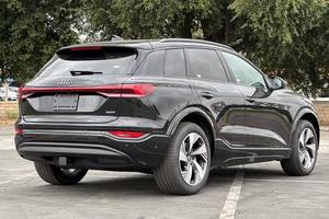 Voiture d'occasion fiable Audi Q6 e-tron Premium Plus 4 portes SUV AWD 2025 - Product Image 4