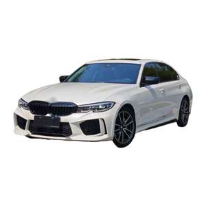 Sedán de Lujo Usado 2024, 2.0 T Turboalimentado, Automático, con Paquete Deportivo Estilo M, Palanca de Cambios de Cristal y Ambiente - Product Image 3