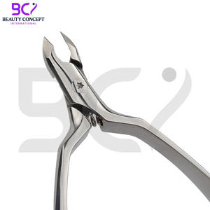 Coupe-cuticules en acier inoxydable avec lame courbée - Outil professionnel durable pour les soins des ongles des mains et des pieds, coupe-peaux mortes et callosités - Product Image 3