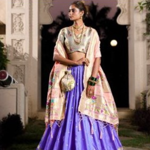 Dernière exclusivité Jacquard Soie Lehenga Choli avec Zari Work Blouse Lace Touch pour les occasions de fête - Product Image 1