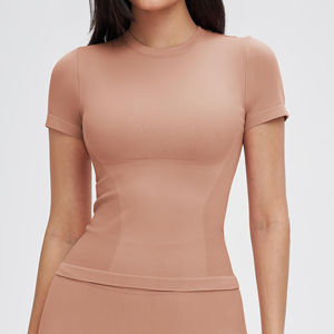 เสื้อยืดแขนสั้นโยคะฤดูร้อนคุณภาพสูงไร้รอยต่อ เสื้อเจอร์ซีย์น่ารักสำหรับทุกเพศ สวมใส่สบาย เหมาะสำหรับเล่นกีฬา ทรงปกติ เหมาะสำหรับวิ่งกลางแจ้ง - Product Image 6