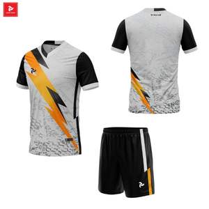 Ensembles de maillots de football de haute qualité de luxe les plus vendus avec logo personnalisé couleurs personnalisées pour les enfants Striker JP - Product Image 1