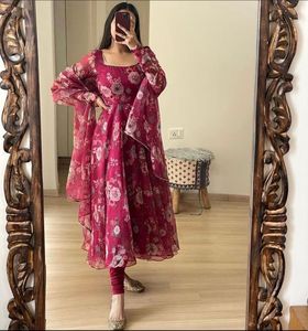 Nuevo Vestido de Fiesta de Georgette Sintética con Estampado Digital y Costuras, Colección Lista para Usar, Vestido Tradicional - Product Image 1