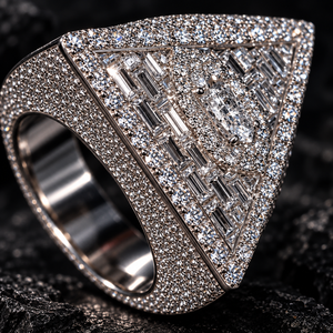 Nouvelle conception Bague Hip Hop en Argent 925 avec Moissanite VVS taille Baguette, Halo triangulaire et motif poire, entièrement sertie de pierres, Bijou de déclaration pour Hommes - Product Image 2
