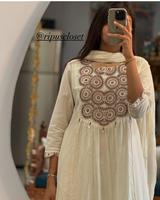 Ensemble Kurtis 3 pièces avec broderie et séquence de travail Tenue ethnique élégante pour femmes Parfait pour les mariages, les fêtes et les festivals