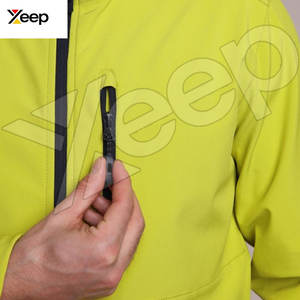 Customized Hooded Winter Front Logo <b>Light</b> Weight Breathable Men's Softshell Jacket - Product Image 4