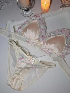 Bikini personnalisé fait à la main Sexy taille haute rayé tricoté deux pièces Satin solide Triangle soutien-gorge XS Plus toutes les tailles pour la maison porter - Product Image 2