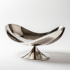 Plateau en aluminium martelé TranquilTray avec cadre design à surface rayonnante Dessous lisse et présence royale pour les installations de restauration - Product Image 3