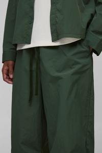 High Quality <b>100</b>% <b>Nylon</b> Customized Baggy Light Weight Breathable custom DTF printed logo streetwear custom washed men's pants - Product Image 6