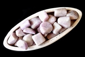 Venta al por mayor de piedras de kunzita natural de calidad premium AAA, cristal puro, ecológico, 1 kg - Product Image 5