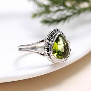 Peridoto de pera natural Sólido 925 Plata de ley Cabujón Piedra preciosa Anillo hecho a mano Joyería Plata de Ley 925 Anillo estampado Joyería - Product Image 3