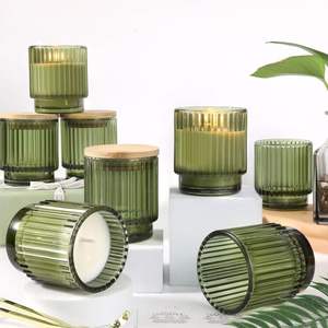 Porte-bougie en verre émettant une lumière douce et chaleureuse pour rehausser le style de la décoration intérieure avec une ambiance festive chaleureuse et attrayante - Product Image 3