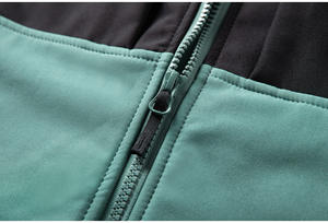 Chaqueta táctica Softshell personalizada para hombre, de poliéster impermeable de alta calidad, con cremallera cálida informal de invierno para acampar, servicio OEM - Product Image 3