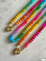 Nouveauté : Collier artisanal en perles arc-en-ciel, bijoux énergétiques, pierres naturelles colorées, pierres précieuses ludiques, bijoux vibrants pour femmes