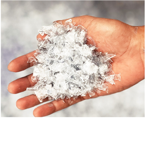 Débris de flocons de bouteilles PET recyclés lavés à chaud naturels de qualité moulée pour les applications de fibres - Product Image 4