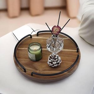 Plateau en bois écologique avec poignée en métal, fabriqué à partir de matériaux durables, offrant un design épuré et une utilisation pratique au quotidien - Product Image 1