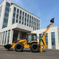 Pelle rétrocaveuse RG-388-4AM, capacité de charge de 3 tonnes, accessoires personnalisables pour les travaux d'ingénierie industrielle