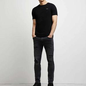 Camiseta Unisex de Estilo Urbano con Patrón Atemporal, Fabricante de Camisetas Casuales de Algodón de Alta Densidad, Suministro al por Mayor de Fábrica - Product Image 5