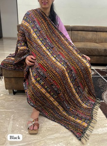 Dupatta imprimé léger avec des costumes de jhalar de bordure sur tous les types de vêtements ethniques - Product Image 2