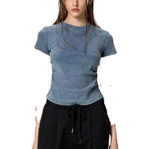 เสื้อยืดแขนสั้นผู้หญิงสำหรับฤดูร้อน ทรงเข้ารูป ผ้าฝ้าย 280GSM ล้างสีแบบ Acid Wash มีจีบด้านข้าง เหมาะสำหรับสาวๆ วัยเรียน - Product Image 1