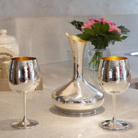 Ensemble de luxe contemporain de 2 coupelles à vin en laiton plaqué or et argent, structurées, pour vin rouge, fabriquées en Italie par un argentier artisanal Argento