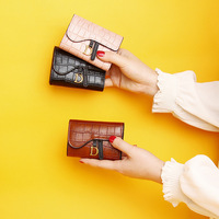 Portefeuille pour femme, nouveau modèle 2025, best-seller, exquis, haut de gamme, multi-cartes, petit format, luxe léger, motif crocodile, niche