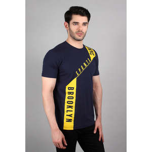 เสื้อยืดคอกลมลายกราฟิก ASGARD สำหรับผู้ชายจาก Unze London ผลิตจากผ้าฝ้ายออร์แกนิก 100% พิมพ์ลายบนผ้าเจอร์ซีย์ - Product Image 2