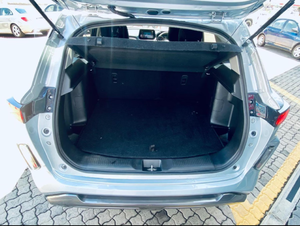 Auto Usado de Calidad a Precio Accesible, Toyota Urban Cruiser 1.5 XS 2024, Volante a la Derecha - Product Image 5