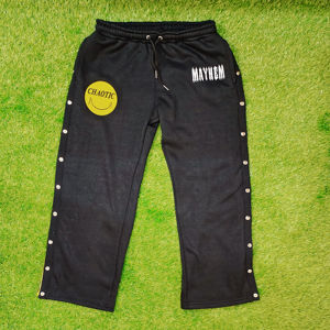 Pantalones de chándal Acampanados para hombre, ropa deportiva informal transpirable con botones laterales de poliéster de secado rápido personalizados - Product Image 1