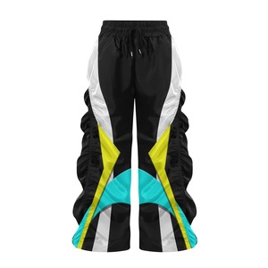 Ensemble de survêtement coupe-vent en nylon léger et imperméable fortement recommandé pour hommes Ensembles de survêtement coupe-vent à coquille souple pour hommes - Product Image 3