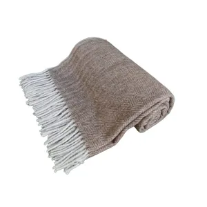 Mantas de lana de cordero de tartán de espiga de diamante marrón personalizadas Mantas de estilo americano Súper suaves Patrón sólido reciclado - Product Image 1