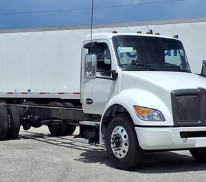 ¡Lo mejor! Camión Kenworth T380 2025 2026 de Eje Único, Cabina y Chasis Usados, Cabina Regular, Bajo Kilometraje, Envío a Todo el Mundo - Product Image 2