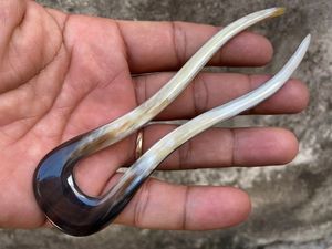 DONNER ACCESSOIRES DE CHEVEUX EN CORNE DE BUFFALO POLI MAIN Fourchette à cheveux Bâton Barrettes Clips pour bijoux Matiss Hair Styling - Product Image 4