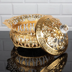 Bol sculptural en métal doré avec support pour oiseaux et branches Bol à chocolat de luxe et centre de table pour la décoration - Product Image 5