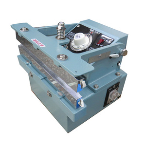 Scelleuse thermique électrique de table modèle W-300DA avec commande par pédale pour sacs et pochettes, facile à utiliser, haute température, 110V-240V, fabriquée à Taïwan - Product Image 1
