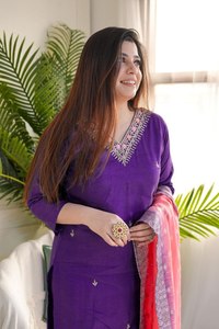 Traje Bordado de Seda Vichitra en Existencia para Venta al por Mayor, Ropa de Diseñador para Mujer, Conjunto de Dupatta de Jacquard Chanderi - Product Image 2