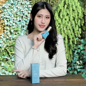 Ei'Dina Venta al por mayor Blanqueamiento Diamond Fullerene Suero antienvejecimiento para iluminar y reparar la piel - Product Image 3