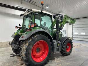 Tractor agrícola Fendt 933 Vario 4WD bastante usado similar a Fendt 1050 Vario - Product Image 2