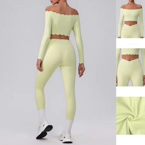 Los mejores conjuntos sólidos de Yoga de cintura alta, mallas transpirables de nailon de 2 piezas y sujetadores deportivos con logotipo frontal - Product Image 1