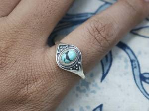 Anillo Apilable de Plata de Ley 925 con Turquesa Natural Ovalada, Hecho a Mano, Piedra de Nacimiento de Diciembre - Product Image 5