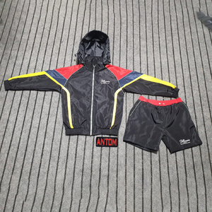 Conjunto Deportivo de Verano para Hombre, Chaqueta Cortavientos Ligera con Capucha y Pantalones Cortos, Logotipo Personalizado, Transpirable, 100% Algodón, Traje de Entrenamiento - Product Image 3