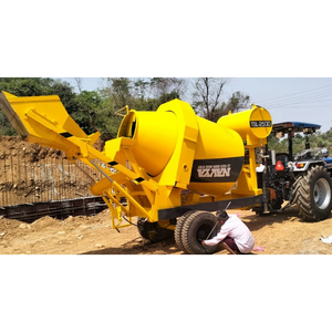 Camion malaxeur autochargeur automatique Navya 4000L à commande par tracteur avec pompe, état neuf et occasion - Product Image 1