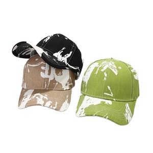 Casquettes de baseball en coton délavé avec logo Graffiti personnalisé à la mode pour hommes Chapeaux de papa à bord incurvé de broderie d'étiquette imprimée de rue pour femmes pour l'extérieur - Product Image 1