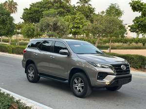 Nuevo/Usado TOYO-TA FORTUNE 2024 4.0L 3.0L Diésel Automático 4x4 SUV Techo Solar Asientos de Cuero Oscuro 6 Plazas 24000km 360 - Product Image 6