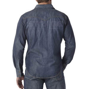 Chemise en jean de qualité supérieure 100% coton respirant écologique avec une finition élégante, une forme intemporelle et une touche moderne - Product Image 2