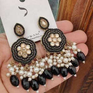 Hermosos pendientes Kundan de calidad superior, pendientes mínimos y de uso diario, pendientes tradicionales indios ligeros y cómodos - Product Image 6