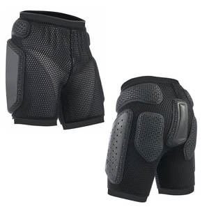 Vente en gros de shorts de motocross personnalisés pour hommes, vêtements de sport de haute qualité en coton, polyester et spandex, équipe de course incluse, fabriqué au Pakistan - Product Image 3
