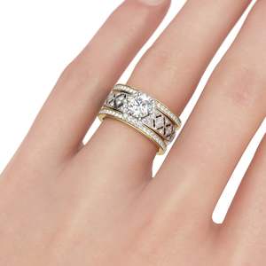แหวนเงินสเตอร์ลิงทรงกลมเจลิยา วินเทจ ฮาโลประดับด้วยเพทาย - Product Image 4