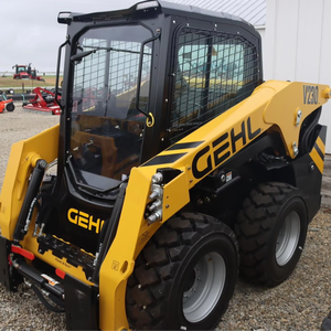 รถตักล้อยาง Gehl V230 ราคาประหยัดสำหรับขาย เหมาะสำหรับงานก่อสร้าง จัดสวน และโครงการฟาร์ม พร้อมกำลังขับเคลื่อนที่เชื่อถือได้ - Product Image 1