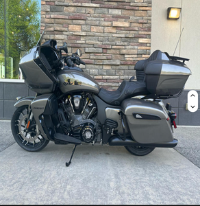 OFERTAS IMPERDIBLES 2025 Motocicletas Indians Pursuit Dark Horse de 1834cc con 1 año de garantía - Product Image 2